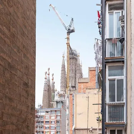 Marina Sagrada Familia Apartment Barcelona