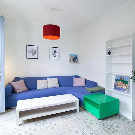 Marina Sagrada Familia Apartment *